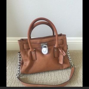 Michael korrs Hamilton-stained